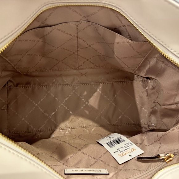 Michael Kors Jet Set Item MD Front Pocket Shoulder Chain Tote Bag Light Cream - Picture 8 of 10